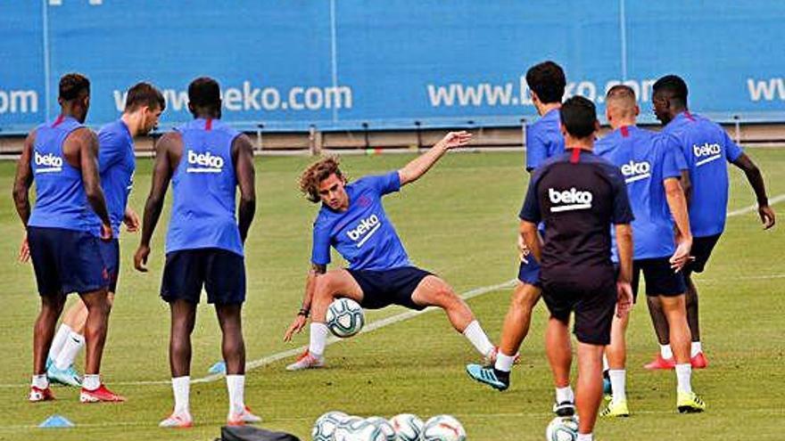 Griezmann durant l&#039;entrenament d&#039;ahir amb la resta dels seus companys a la Ciutat Esportiva.