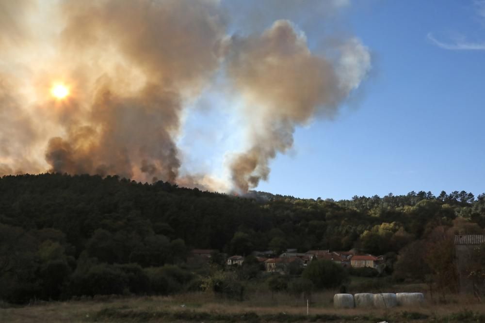 Arde la provincia de Ourense