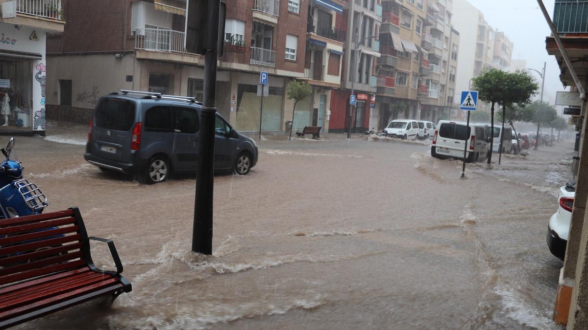 Fuertes lluvias en Águilas.