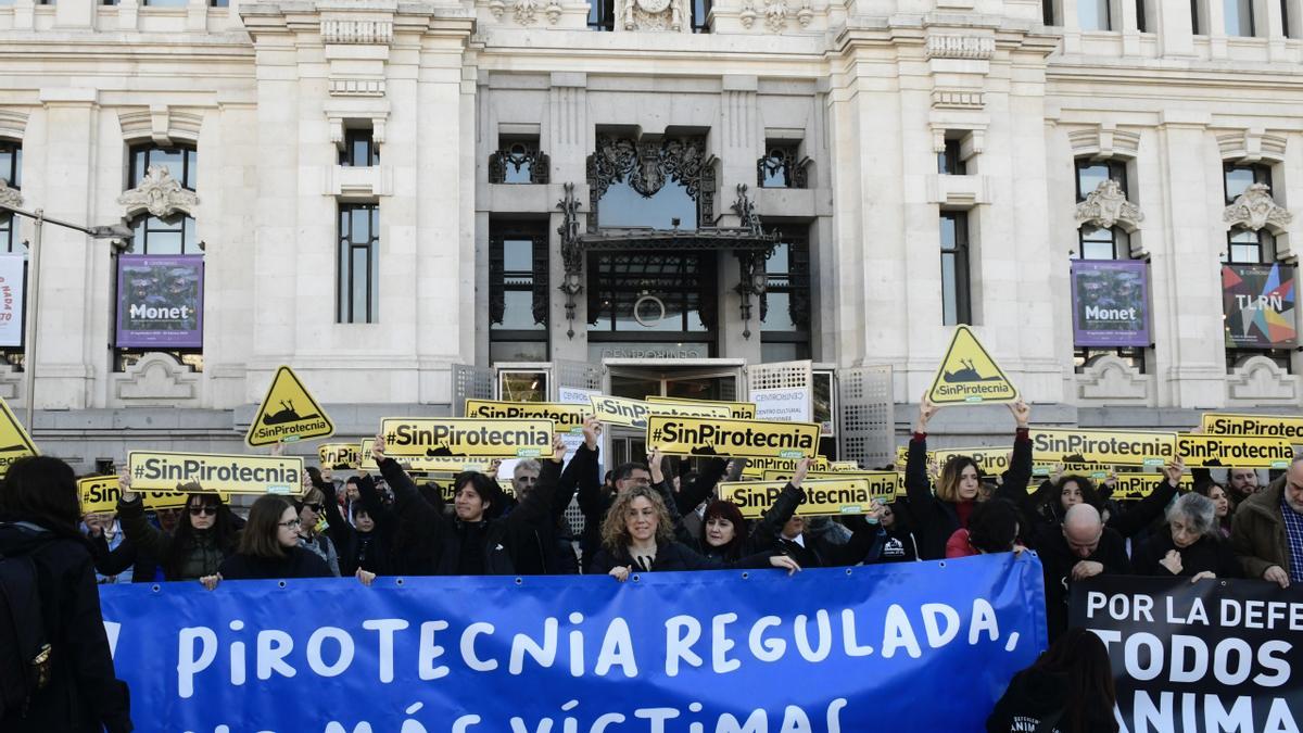 Protestas en contra de la mascletá en Madrid