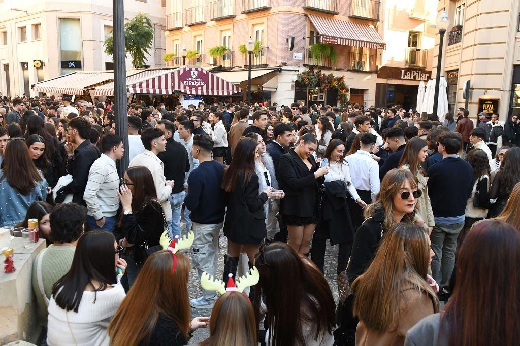Murcia se echa a las calles durante el tardeo de Nochebuena