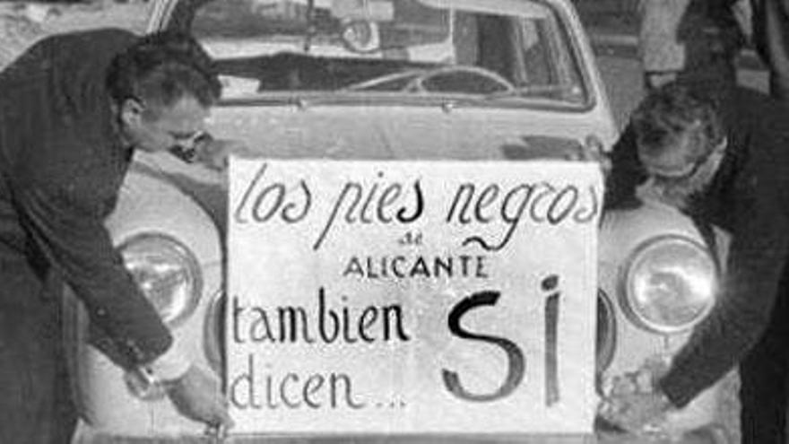 Pieds-noir hacen campaña en Alicante en el referéndum de 1966