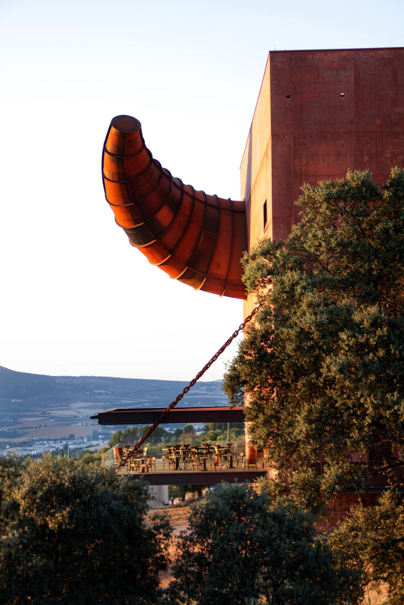 La terraza suspendida con las mejores vistas a la sierra de Grazalema
