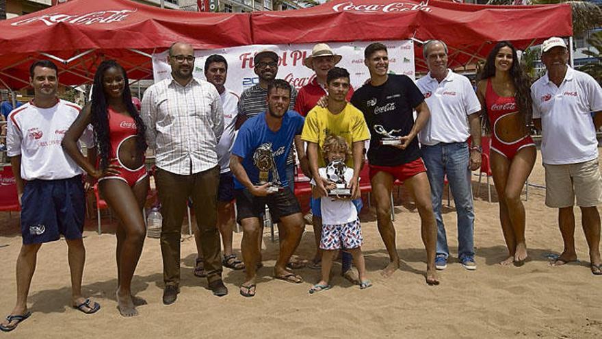 Los ganadores del XX Campeonato de Canarias, con Aridany Romero, edil de Deportes (tercero por la izda.).