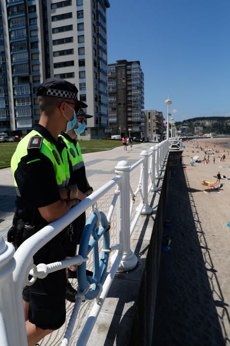 Sábado de playa en Asturias: parcelas de arenal