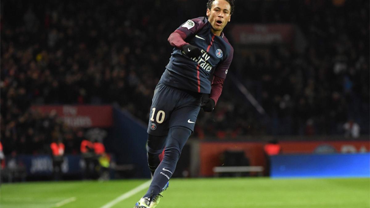 Neymar Junior celebra uno de sus cuatro goles en el PSG-Dijon de la Ligue 1 (8-0)