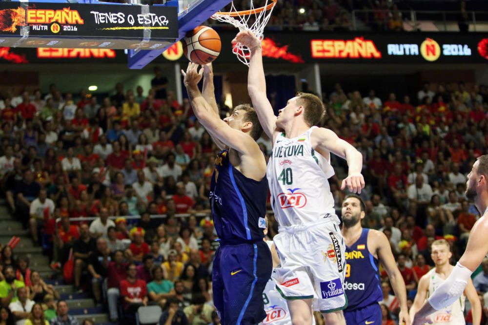 Fotos del España 76-78 Lituania, disputado en el Carpena