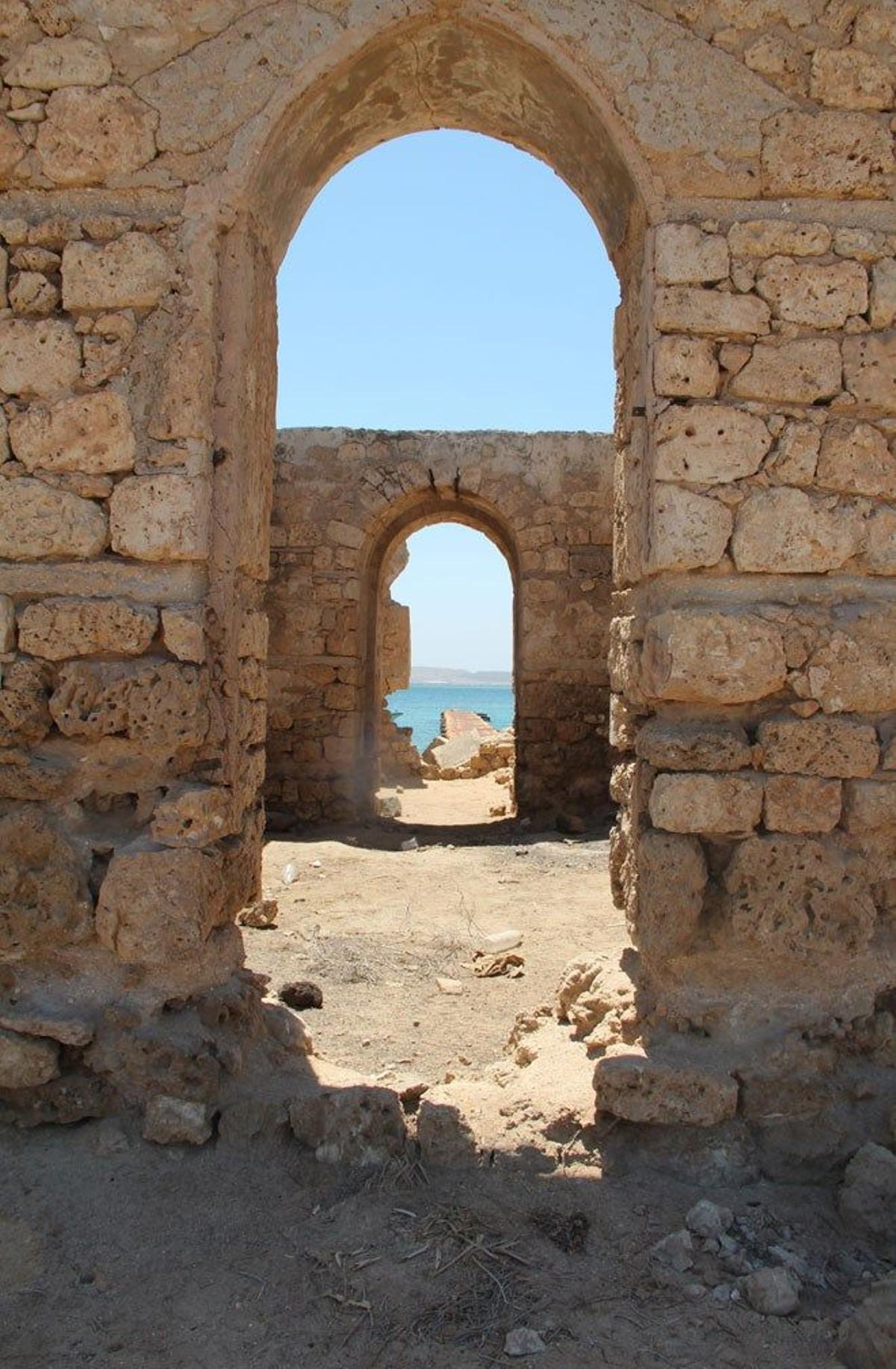 Ruinas de una mezquita otomana en las islas Dahlak.