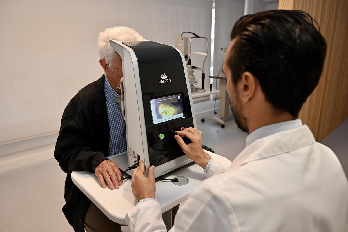 El compromiso con la salud visual de los pacientes y su afán por incorporar la última tecnología hacen de Villoria Oftalmólogos un centro de referencia en toda Galicia