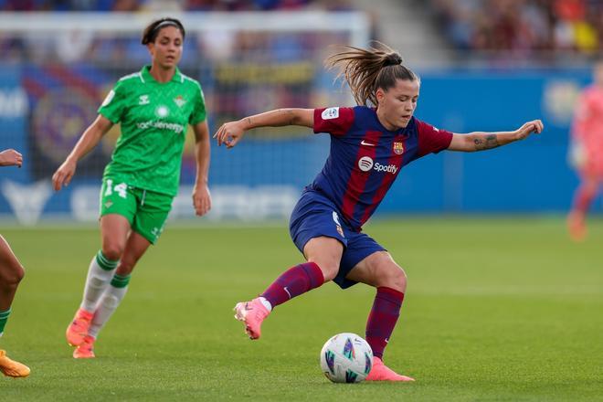 Liga F: FC Barcelona - Betis, el partido de despedida de Sandra Paños, Mariona Caldentey y Jonatan Giráldez, en imágenes