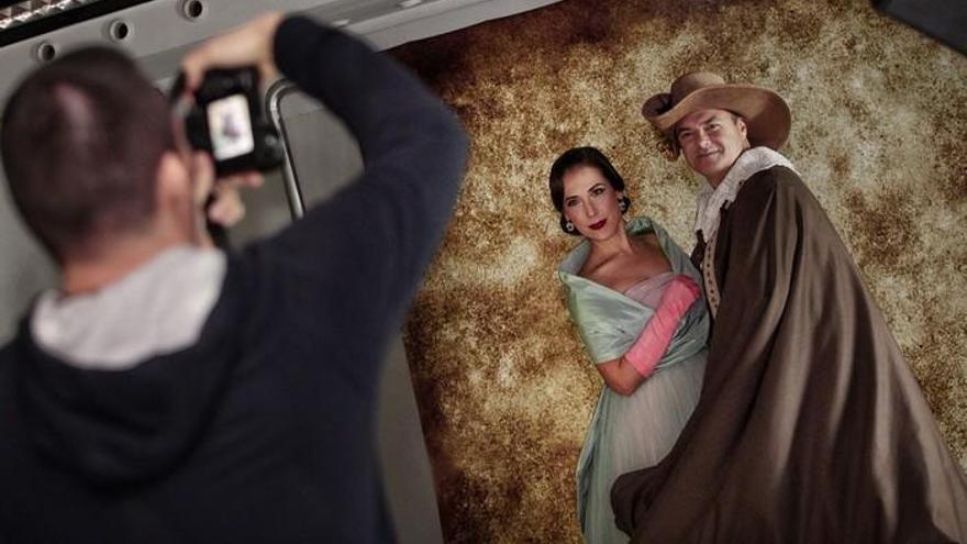 Augusto Hidalgo y Patricia Hernández se disfrazan por el Carnaval para Con Estilo