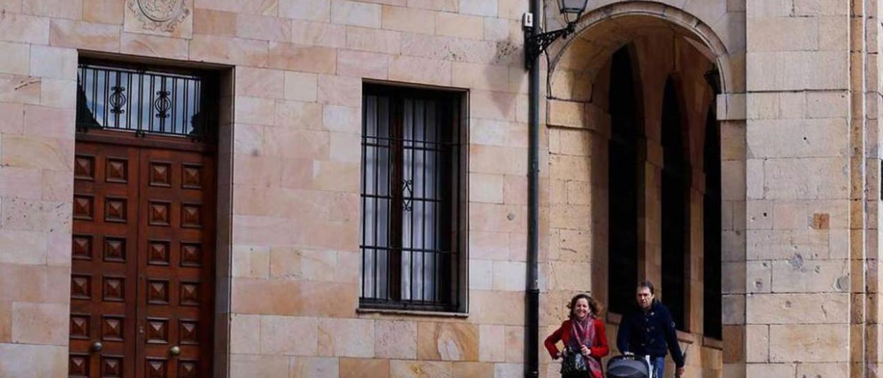 Entrada al despacho de Taboada, en la calle del Peso.