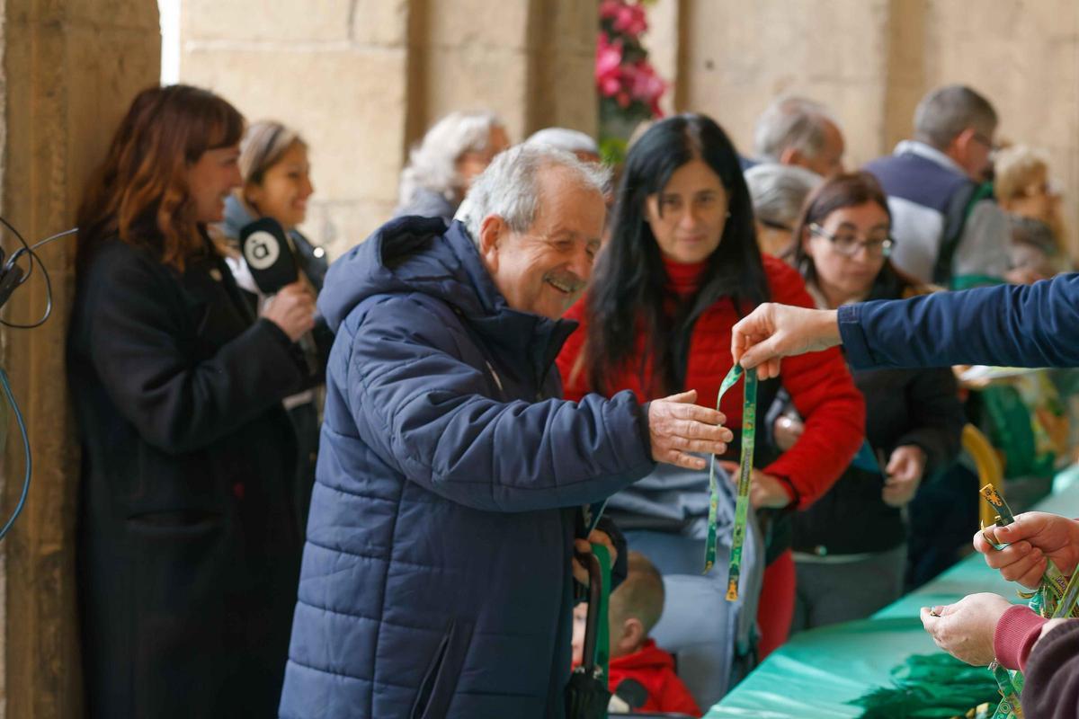 Búscate en la galería de fotos del reparto del ''libret' de Magdalena en Castelló