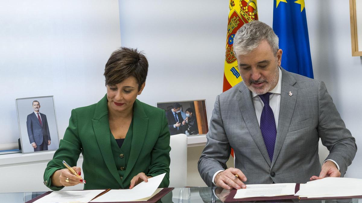 La ministra Rodríguez y el alcalde Collboni, durante el encuentro de este martes en Madrid
