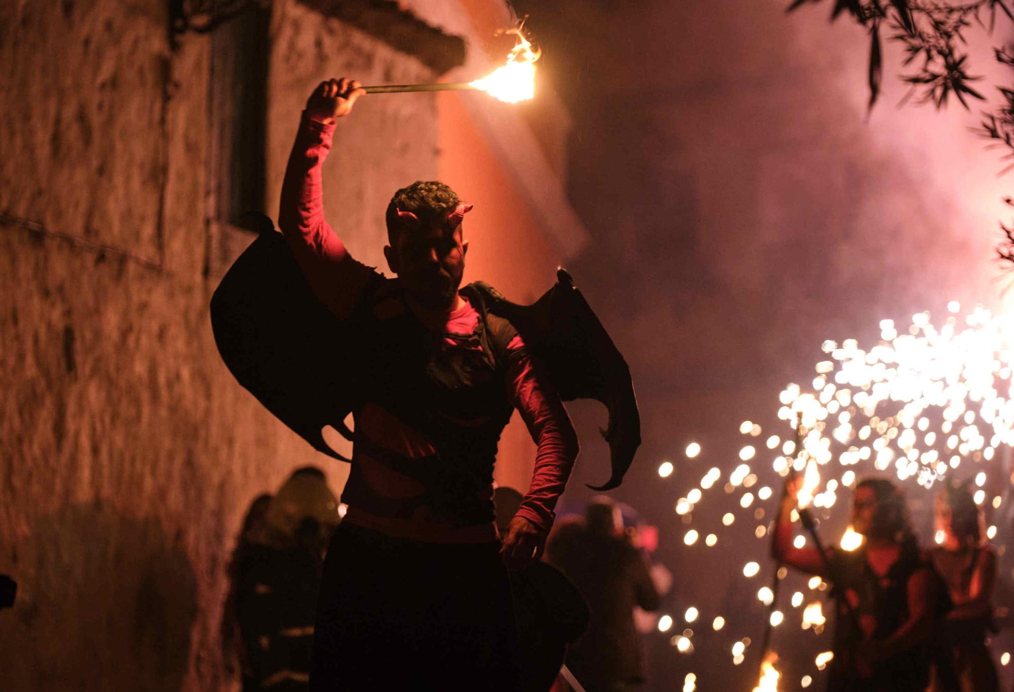 La Noche de Las Burras en Güímar