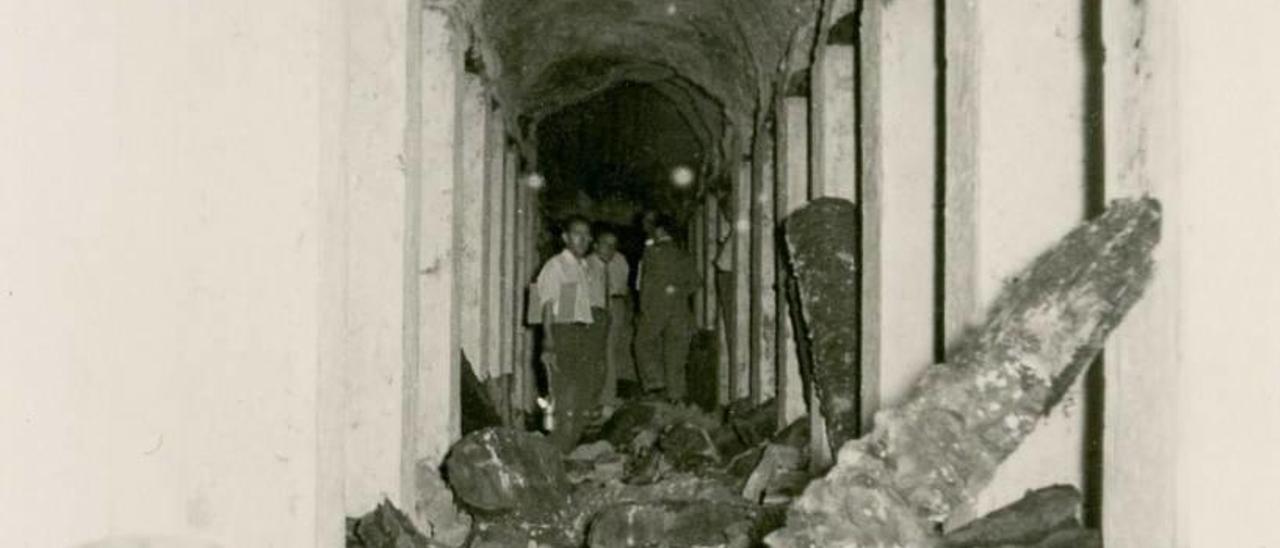 Reparación de una galería en Elche tras la tragedia del Raval