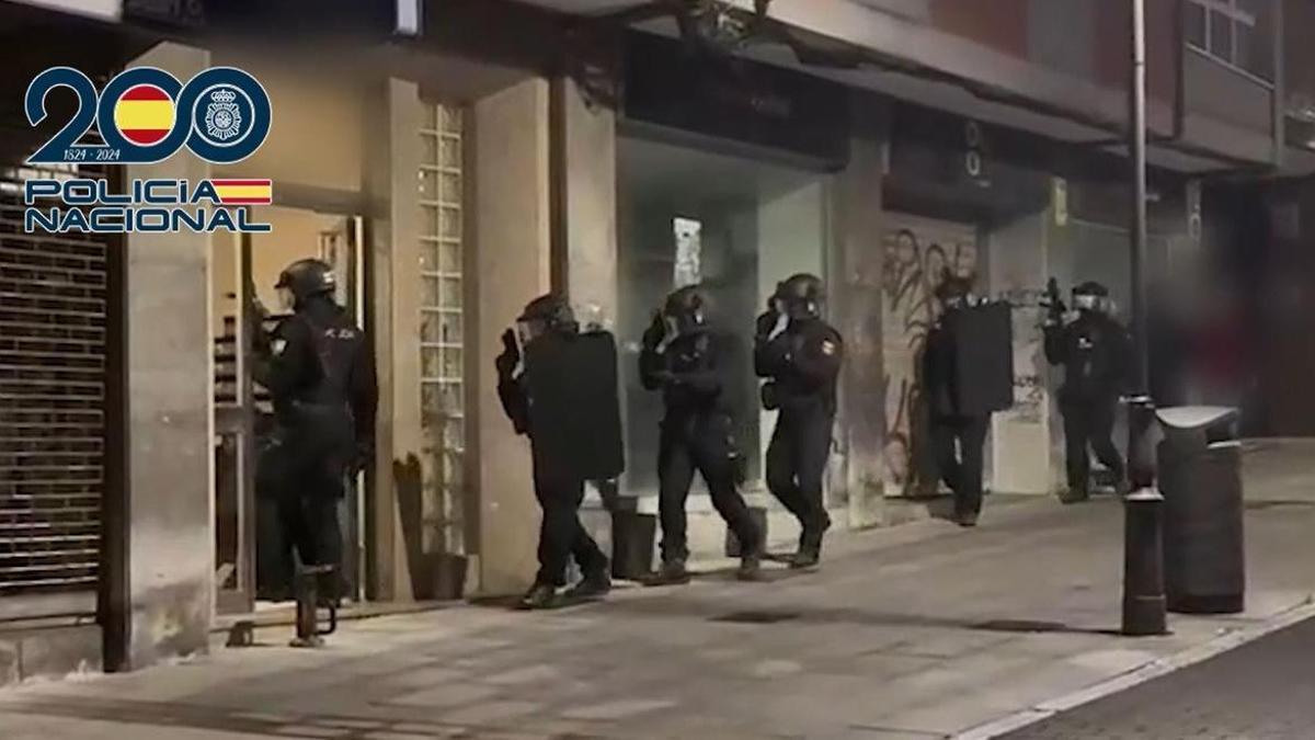 Una imagen de la operación polical en Avilés.
