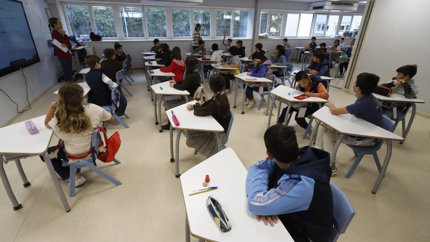 Casi un millar de estudiantes participan en la Jornada Matemática en València