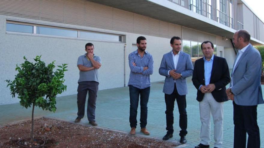 Los delegados de la Junta visitaron ayer las instalaciones junto al alcalde de Cártama.