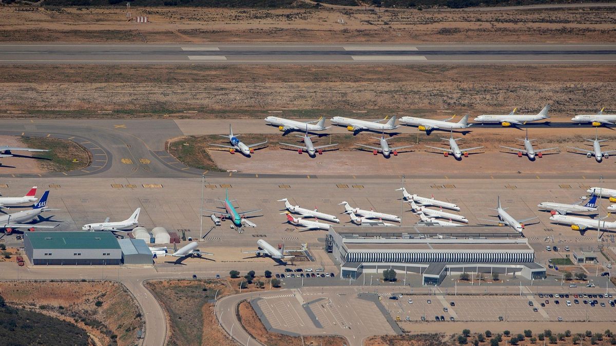 Aeronaves estacionadas en el aeropuerto de Castellón, durante los meses de inactividad por el covid. Aeronaves estacionadas en el aeropuerto de Castellón, durante los meses de inactividad por el covid.