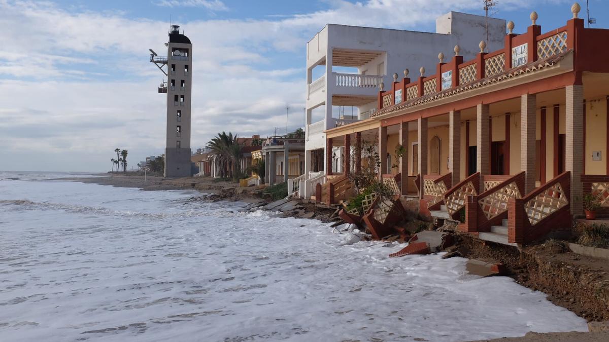 El CVC pide que &#039;les casetes&#039; de Nules, tan expuestas y desprotegidas ante los temporales marítimos, sean bien de relevancia local.