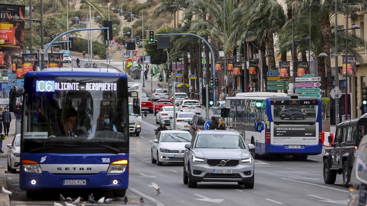 La línea C6 que conecta Alicante con el aeropuerto sería una de las incluidas en la bonificación.