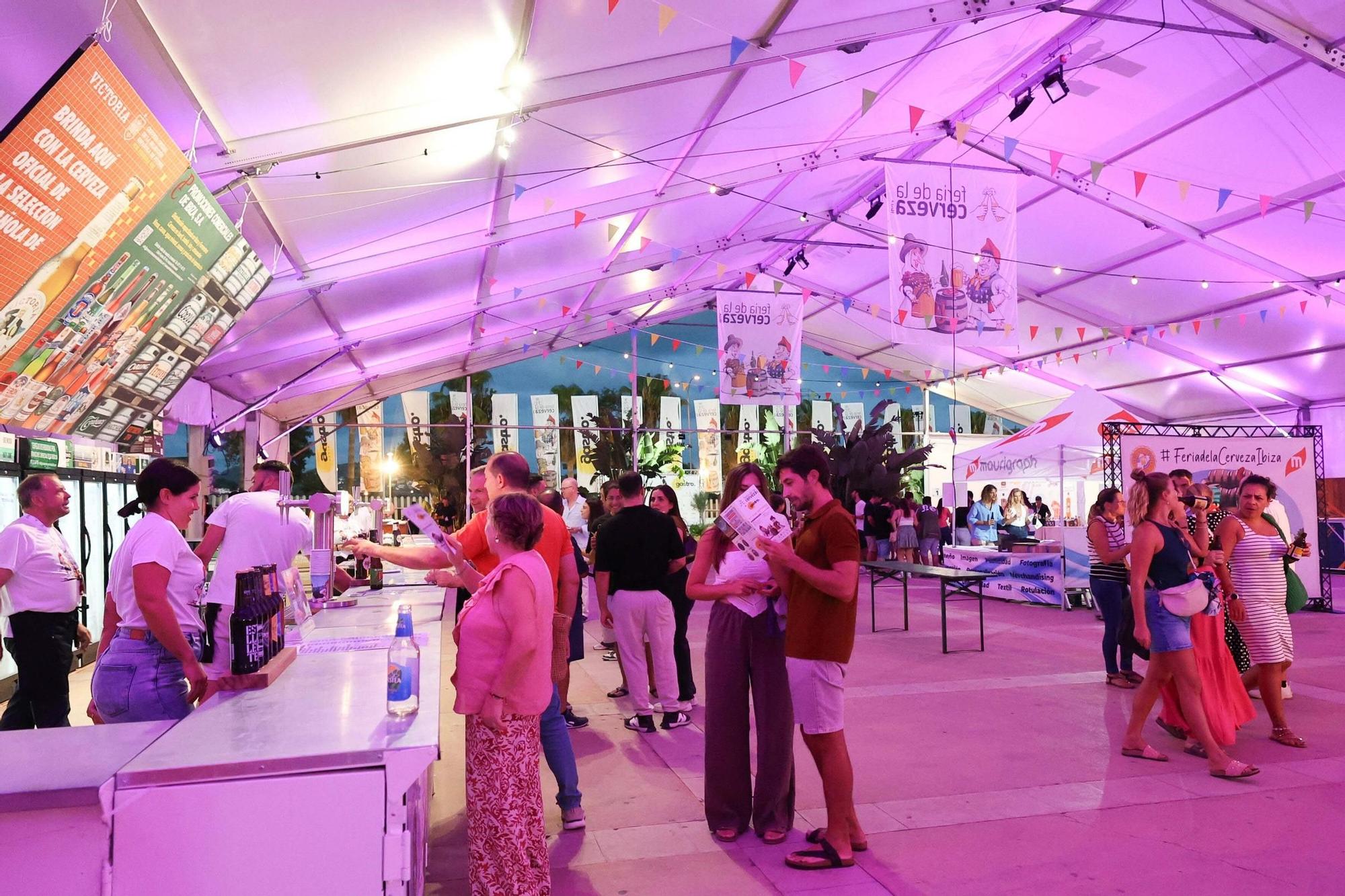 Mira todas las fotos de la Feria de la Cerveza en Ibiza