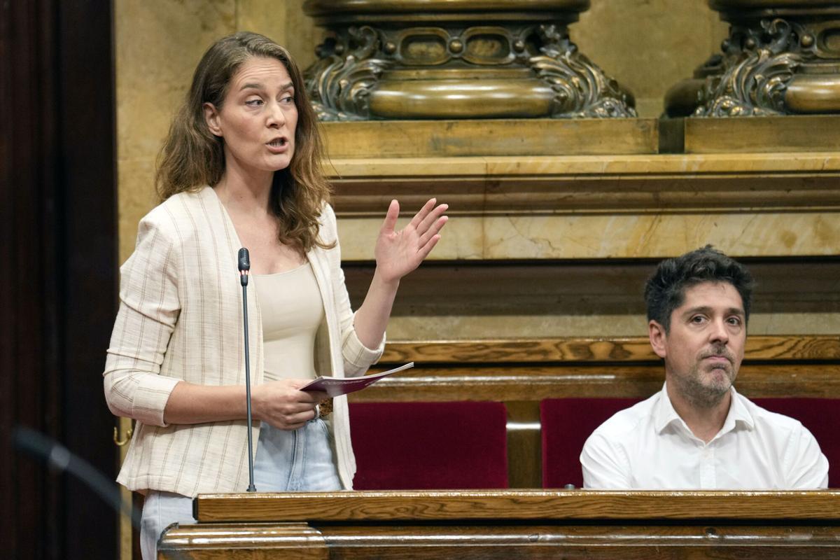 GRAFCAT4834. BARCELONA, 22/07/2026.- La líder de Comuns, Jessica Albiach, durante la sesión de control al gobierno catalán en el último pleno del Parlament antes del parón veraniego.EFE/Alejandro García