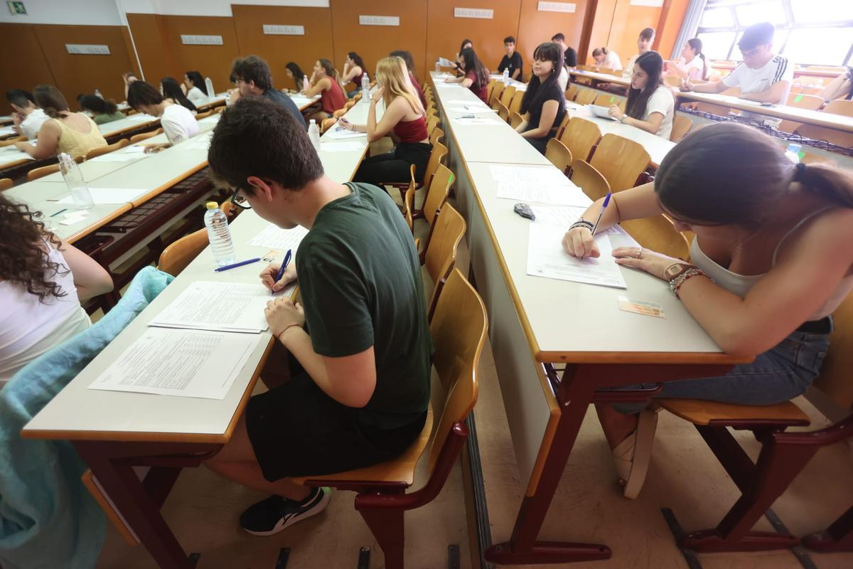 SELECTIVIDAD EN ALICANTE | Primer día de Selectividad en la Universidad de Alicante