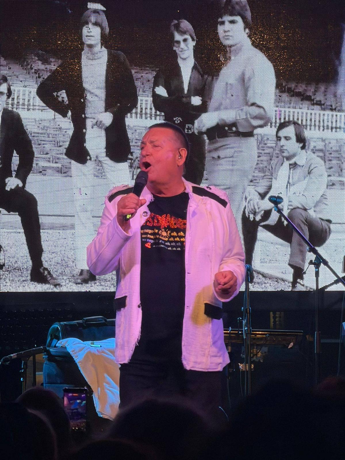 Cantante de Los Diablos.