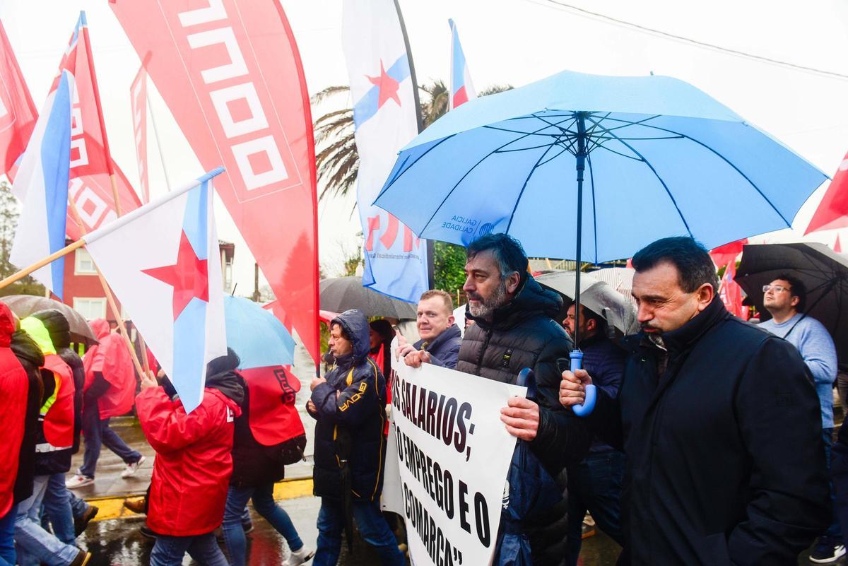 Manifestación de los trabajadores de Losán y Aserpal de Vilasantar a Curtis Manifestación de los trabajadores de Losán y Aserpal de Vilasantar a Curtis
