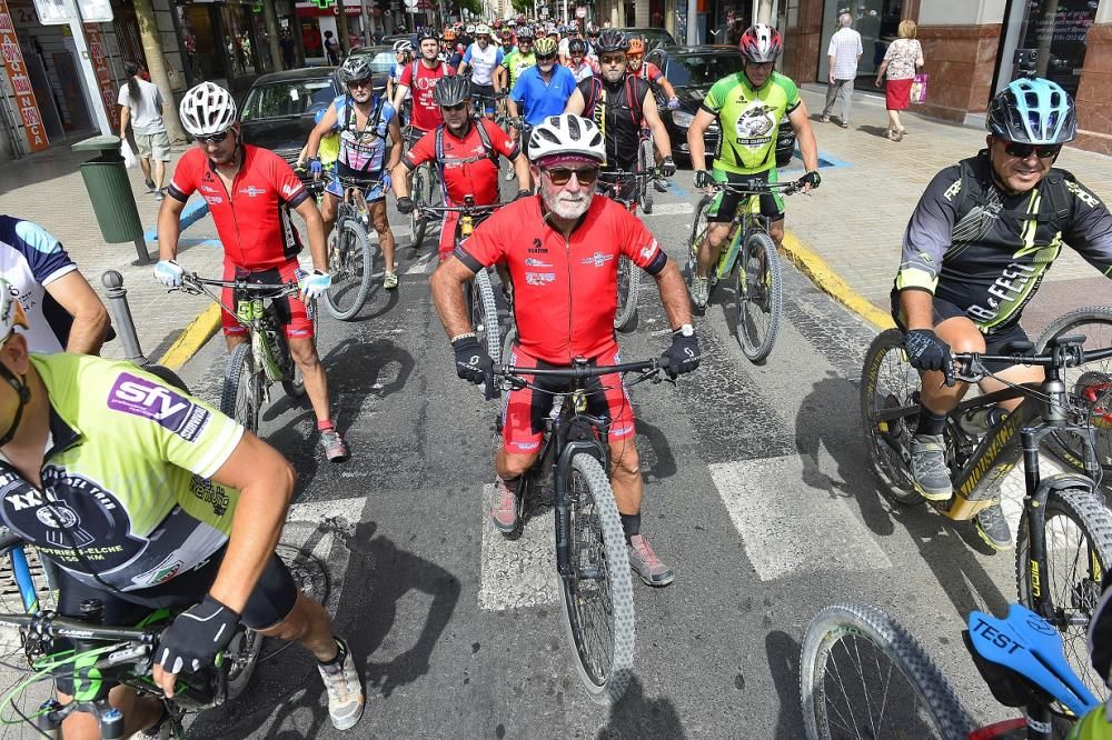 Marcha ciclista contra las multas del Seprona