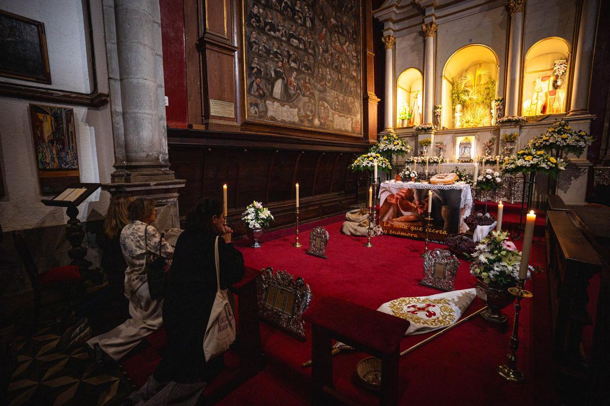 La Laguna se impregna de religiosidad en el Jueves Santo