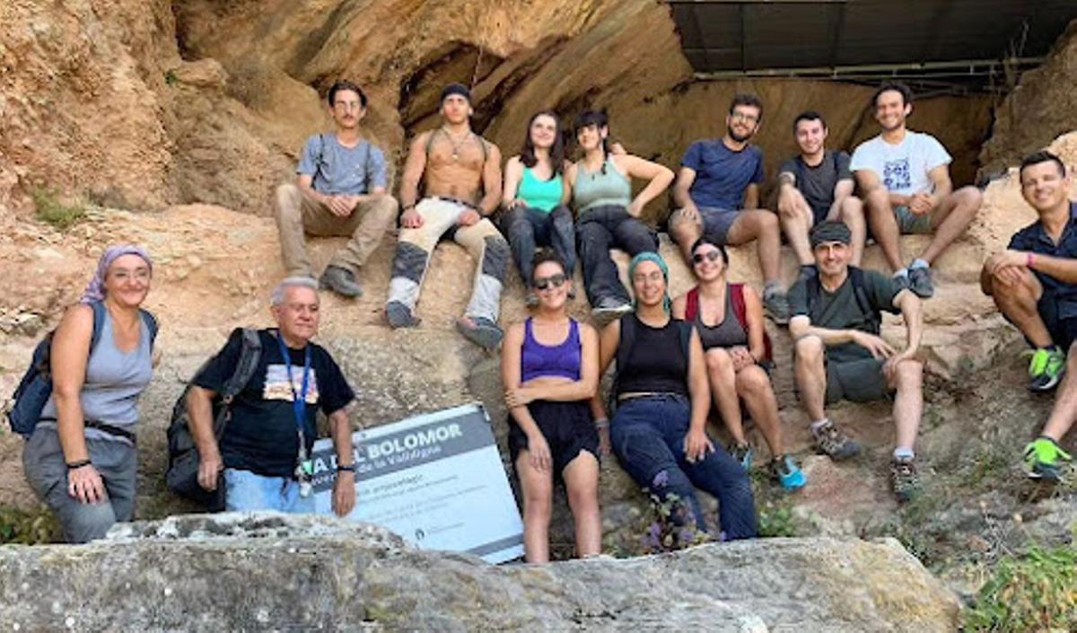 El equipo de excavación.