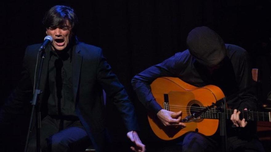 El profesor ricoteño, en su faceta de cantaor de flamenco, de la que hace gala en México.