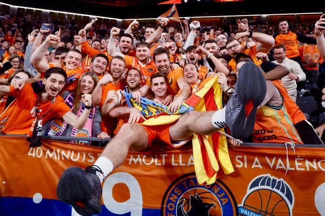 Todas las fotos del Valencia Basket - Olimpia Milano en el Roig Arena