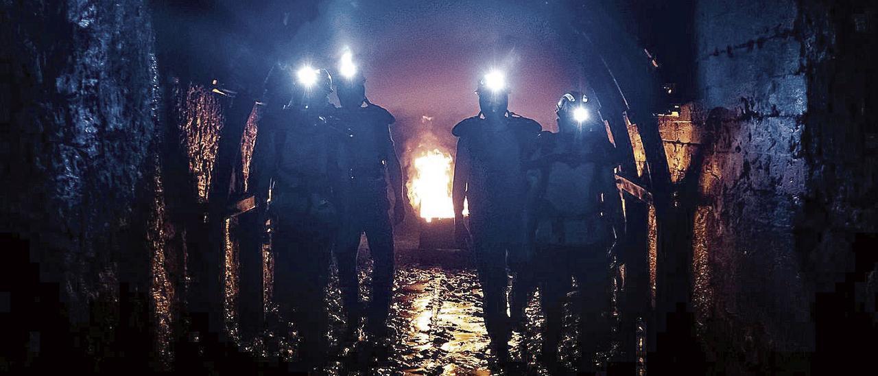 La Brigada de Salvamento Minero, durante un entrenamiento en el pozo Fondón. | Jonás Sánchez / HUNOSA