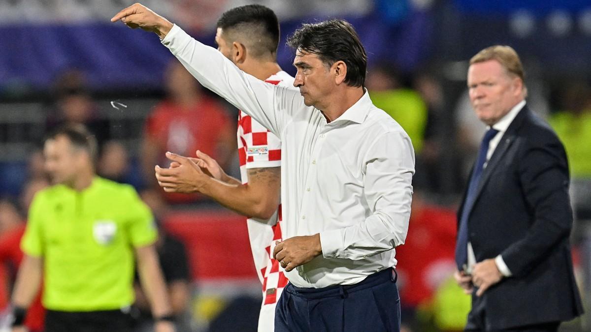 Zlatko Dalic da instrucciones durante las semifinales de la Nations League