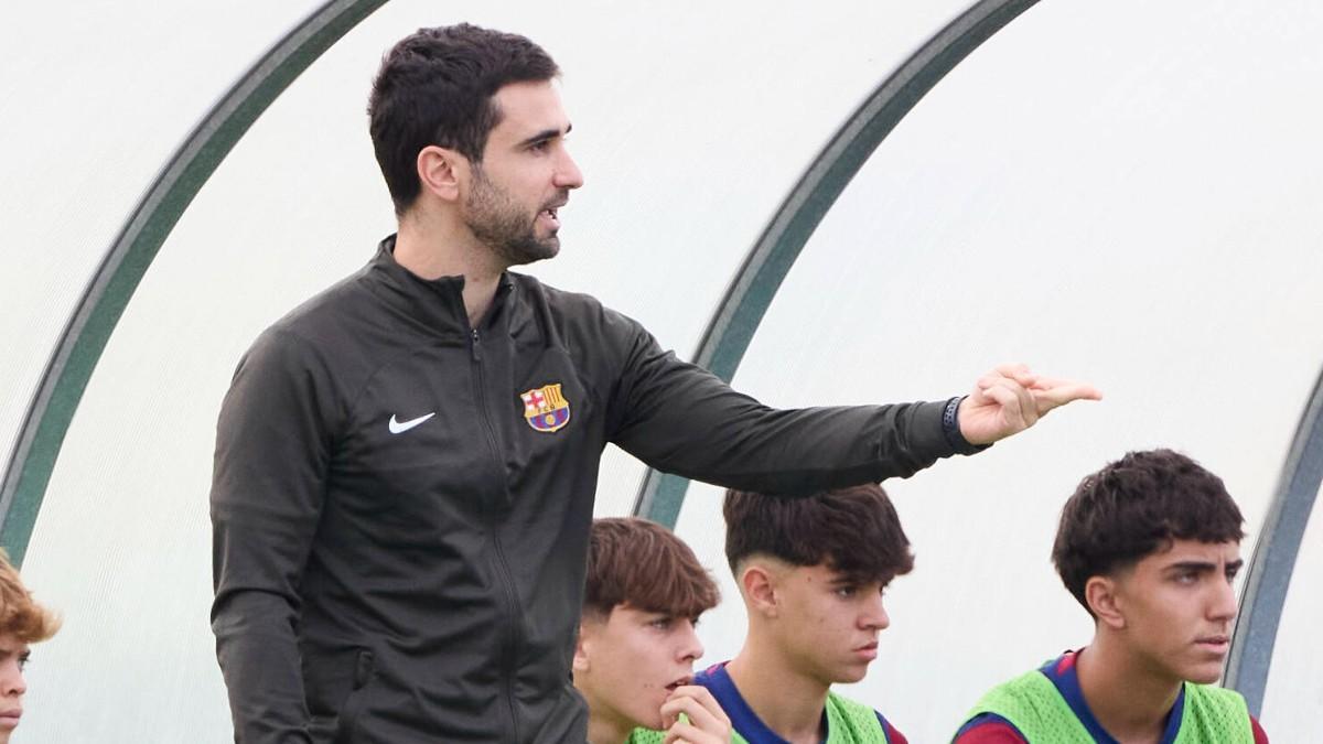 Arnau Blanco está brillando en su primer curso como entrenador del Cadete A