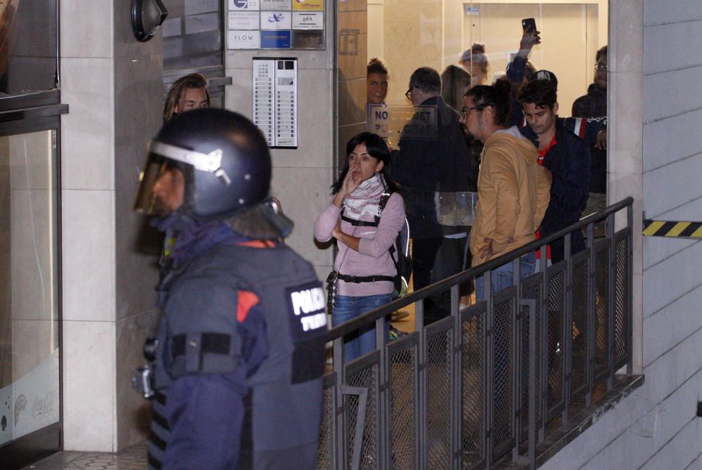 Contenidors cremats, càrregues policials i enfrontaments a Girona