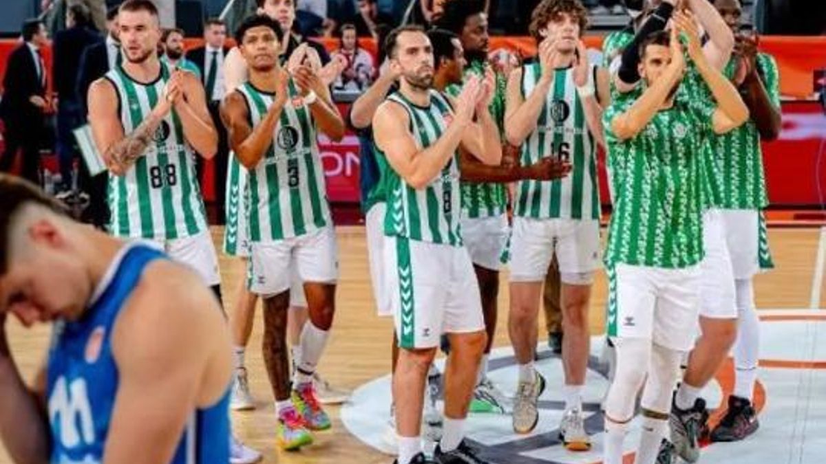 La acb rechaza el ascenso del Real Betis Baloncesto a la Liga Endesa, en la imagen el club Real Betis Baloncesto.