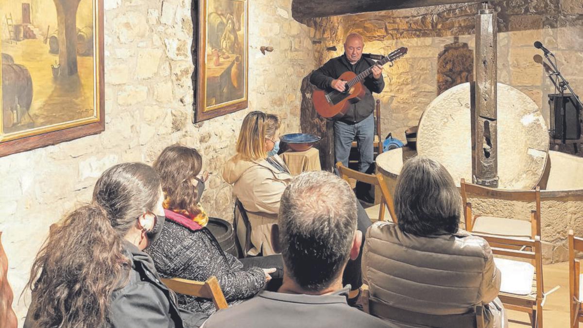 Història, música i vins en la inauguració de la sala d’esdeveniments de Cal Moliner a Talamanca | ARXIU PARTICULAR