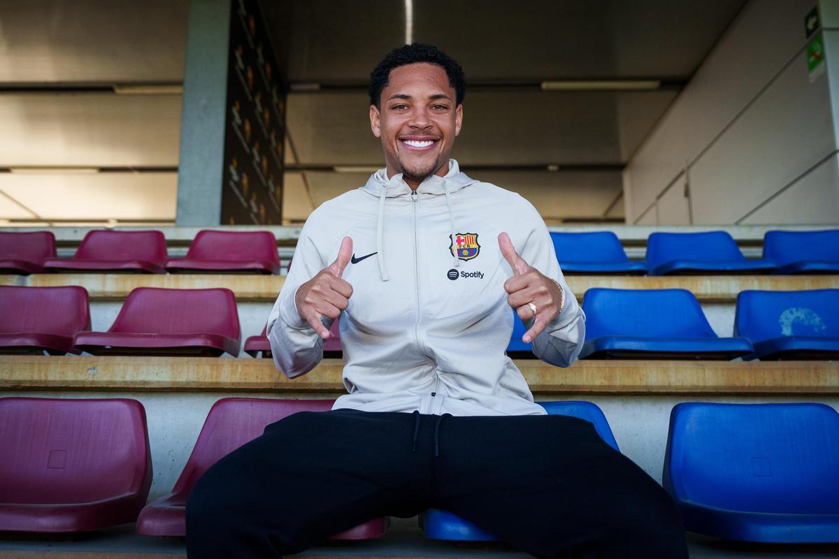 Vitor Roque ya está en Barcelona: Así han sido sus primeras horas en la Ciudad Condal Vitor Roque ya está en Barcelona: Así han sido sus primeras horas en la Ciudad Condal