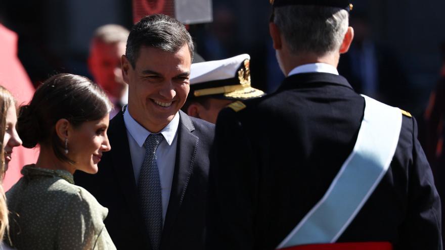 La Reina Letizia; el presidente del Gobierno, Pedro Sánchez y el Rey Felipe VI.