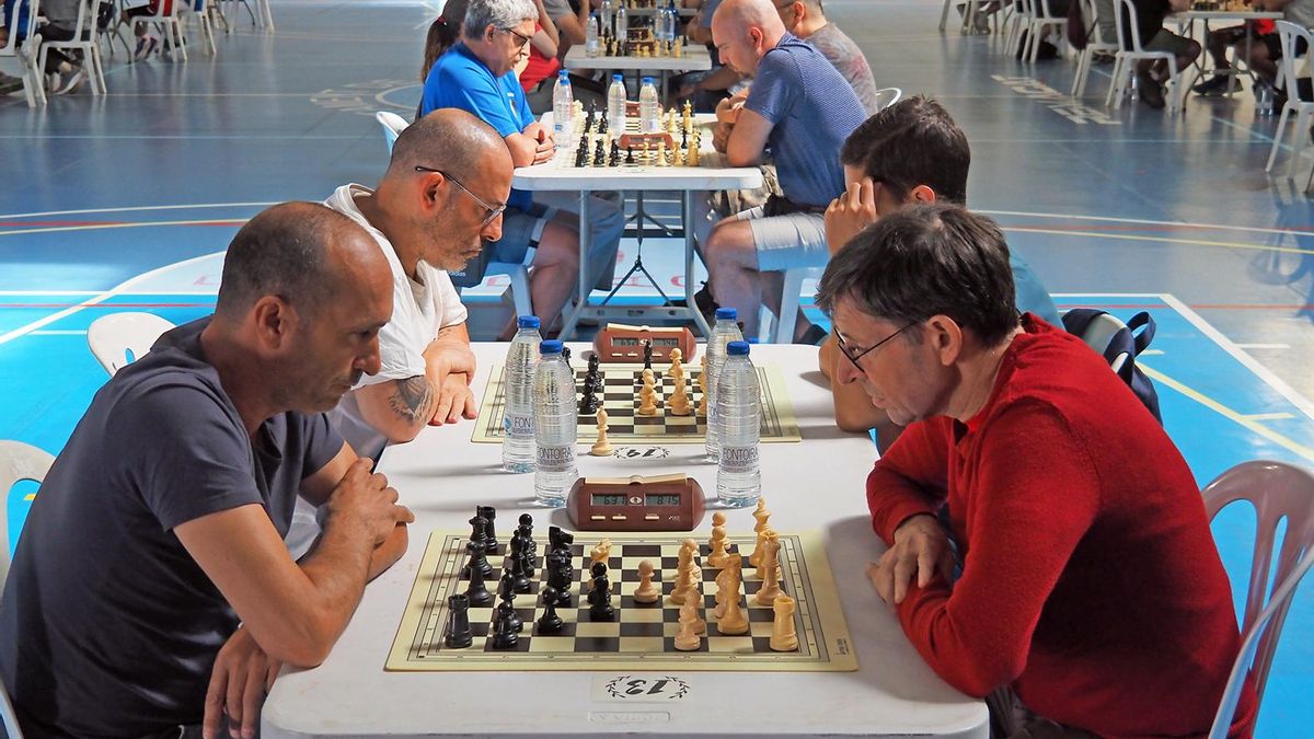 Els participants de la 5a Edició del Torneig al Pavelló Municipal d'Esports