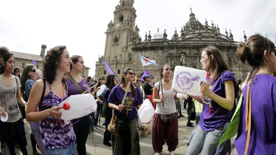 Miles de personas claman en las calles de Santiago por un aborto &quot;libre y gratuito&quot;