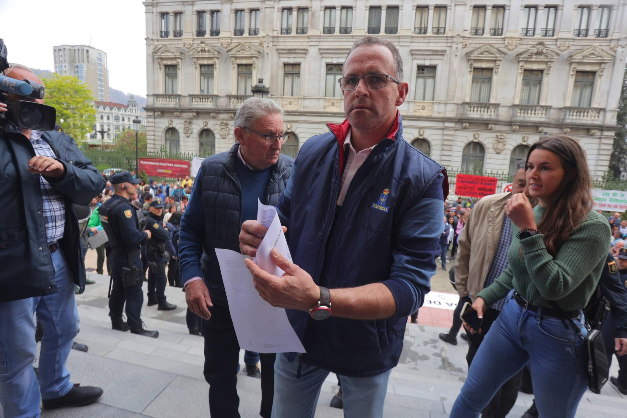 En imágenes: Así fue la manifestación del campo asturiano en Oviedo