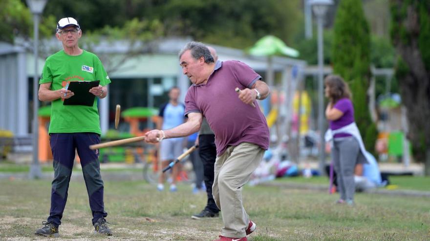 Un gallego juega a la &#039;billarda&#039;