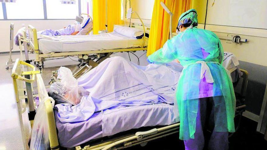 Pacientes covid hospitalizados al principio de la pandemia en un centro hospitalario del Servicio Canario de Salud.