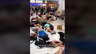 VÍDEO | El suelo del aeropuerto de Ibiza después de salir de fiesta: "Es de película de terror"